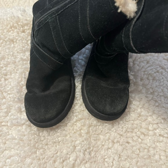 Ugg Black Suede Boots With Buckles and Zipper Closure  S5 - Picture 9 of 10